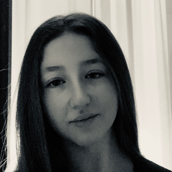 Meet your Posher, Erika - Picture 1 of 1